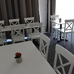 Znjan 公寓 *